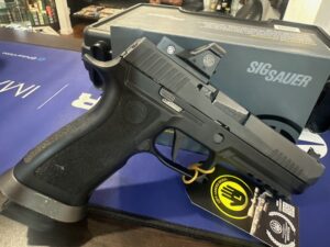 USED CONSIGNMENT SIG SAUER P320 X5 WITH ROMEO 1 PLUS 5 MAGS TOAL AND CASE.